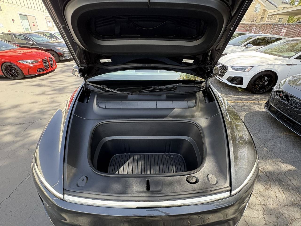 Used 2026 Tesla Model Y Long Range RWD image 8