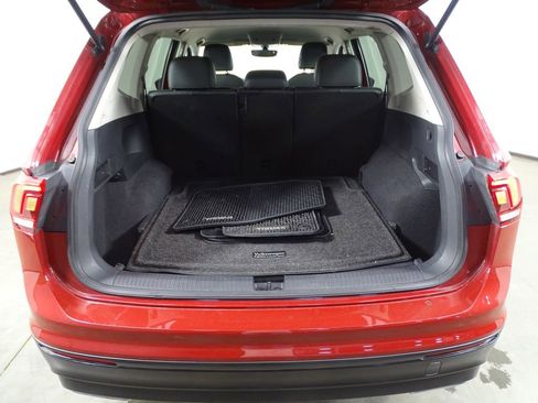 Used 2019 Volkswagen Tiguan SE image 13