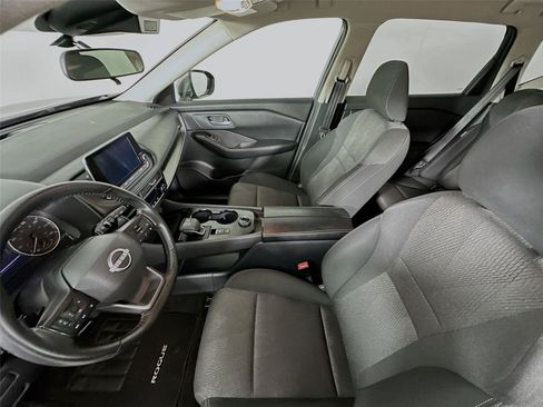 Used 2025 Nissan Rogue SV AWD/4WD image 5