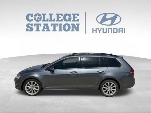 Used 2016 Volkswagen Golf SE FWD image 6