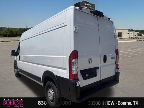 Used 2025 RAM ProMaster 2500 w/ Convenience Group FWD image 9