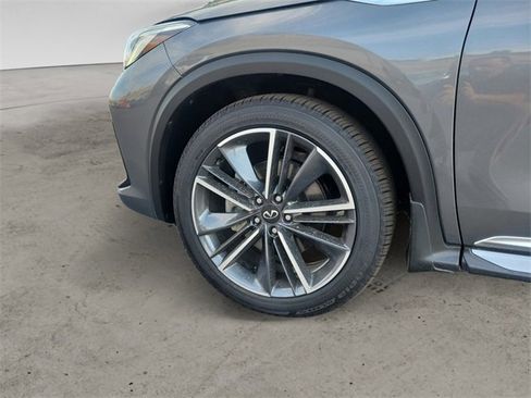 New 2025 INFINITI QX55 Essential w/ Accent Package image 14