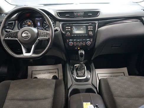 Used 2018 Nissan Rogue Sport SV image 35