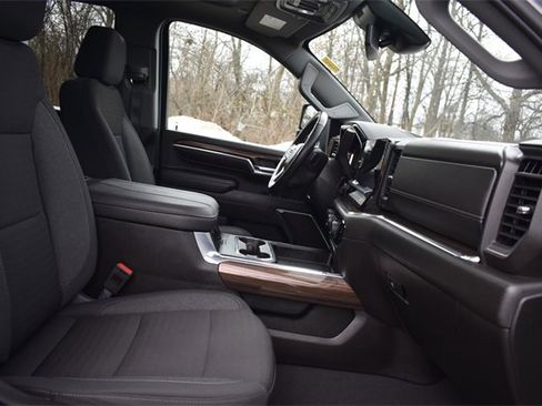 Used 2024 Chevrolet Silverado 2500 LT w/ Z71 Sport Edition image 15