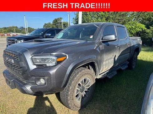 Used 2021 Toyota Tacoma TRD Sport w/ Technology Package RWD image 1