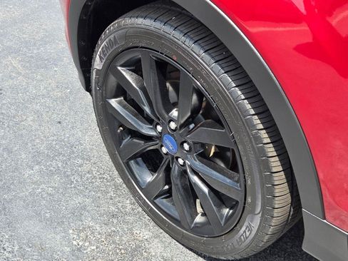 Used 2018 Ford Escape SE w/ SE Sport Appearance Package FWD image 8
