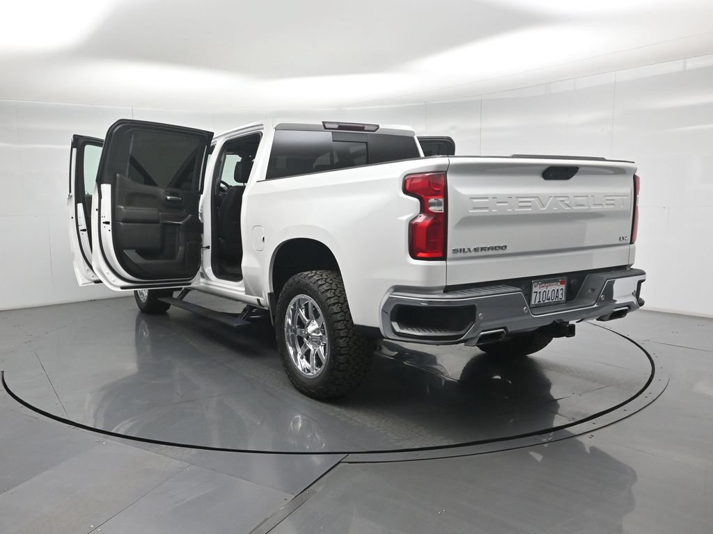 Used 2019 Chevrolet Silverado 1500 LTZ w/ LTZ Plus Package AWD/4WD image 32
