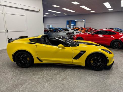 Used 2016 Chevrolet Corvette Z06 w/ 3LZ Preferred Equipment Group image 6
