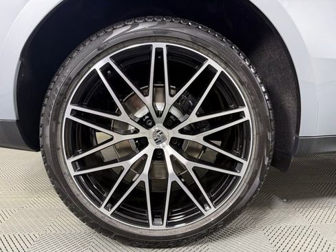 New 2026 Porsche Macan AWD/4WD image 12