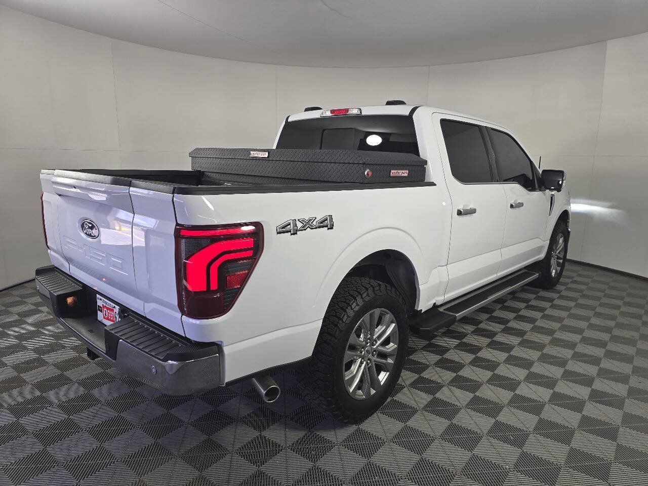 Used 2024 Ford F150 Lariat w/ Bed Utility Package AWD/4WD image 10