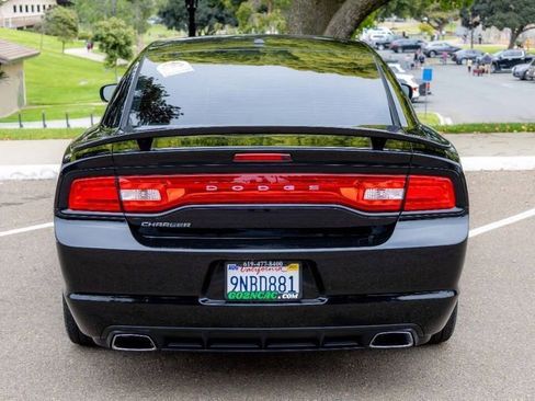 Used 2013 Dodge Charger SE w/ Sport Appearance Group image 6