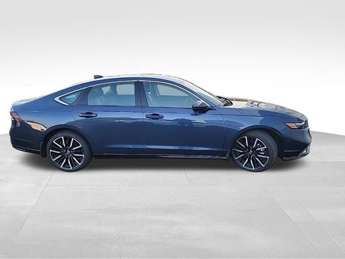 Used 2023 Honda Accord Touring image 5