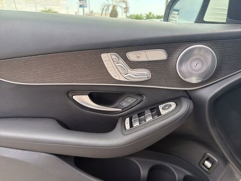 Used 2020 Mercedes-Benz GLC 300 4MATIC image 17