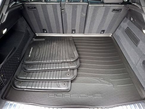 Certified 2026 Porsche Cayenne Coupe image 34