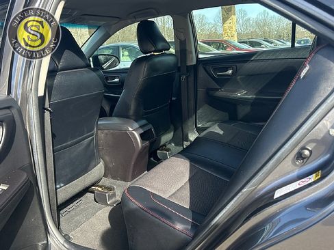 Used 2016 Toyota Camry SE image 13
