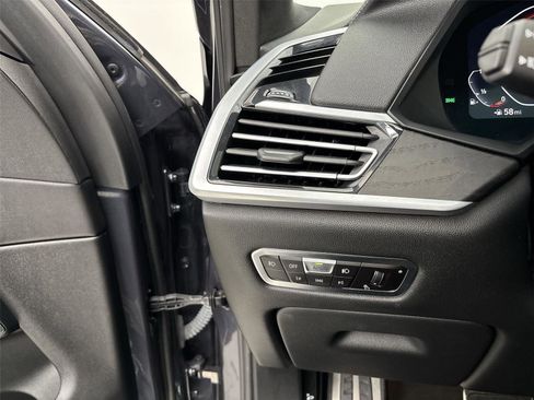 Used 2022 BMW X7 xDrive40i w/ M Sport Package AWD/4WD image 31