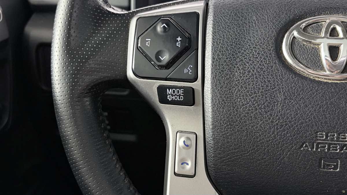 Used 2021 Toyota 4Runner SR5 Premium w/ Moonroof Package RWD image 17