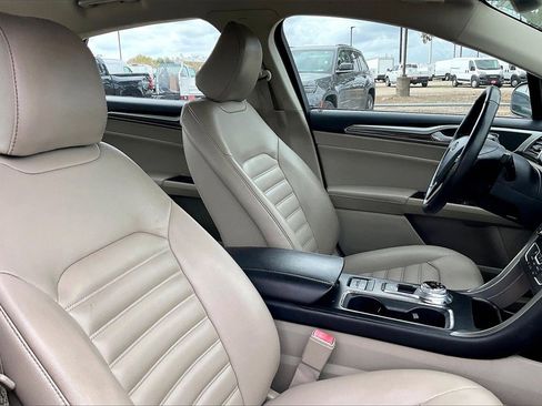 Used 2020 Ford Fusion SEL image 30