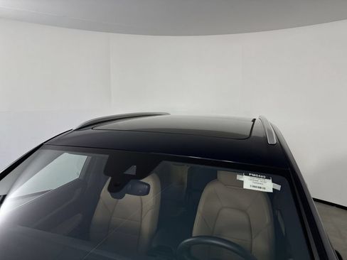 Certified 2026 Porsche Cayenne AWD/4WD image 17