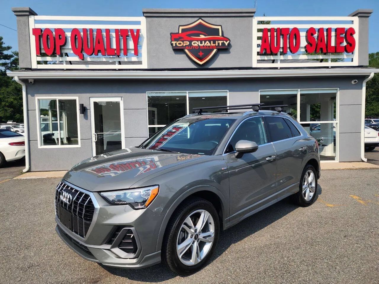 Used 2021 Audi Q3 2.0T Premium w/ Convenience Package AWD/4WD image 1