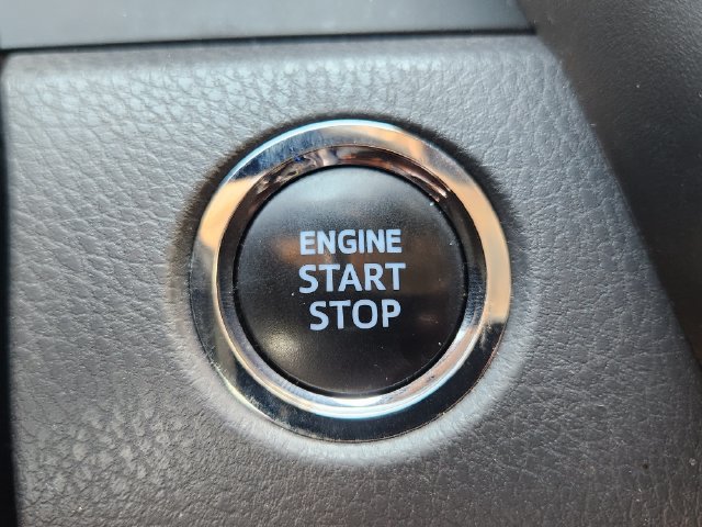 Used 2024 Toyota Camry SE w/ Cold Weather Package FWD image 19