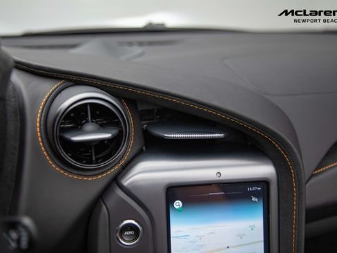 Used 2025 McLaren 750S Spider RWD image 31