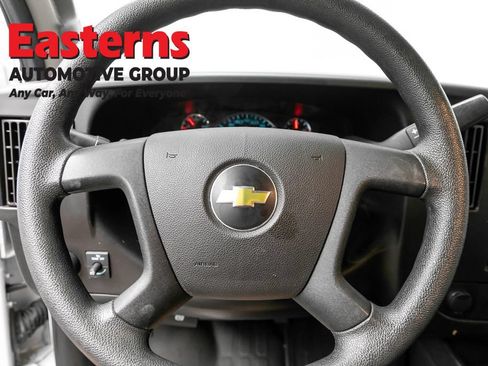 Used 2021 Chevrolet Express 2500 RWD image 10