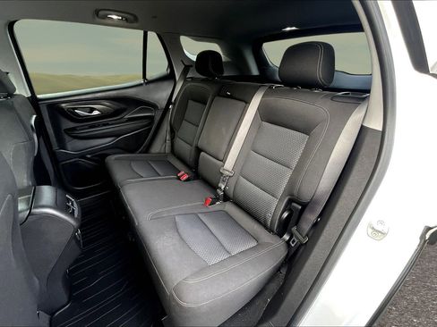 Used 2022 GMC Terrain SLE w/ Driver Convenience Package image 14