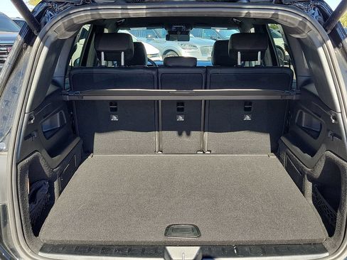 New 2025 Mercedes-Benz GLB 250 image 12