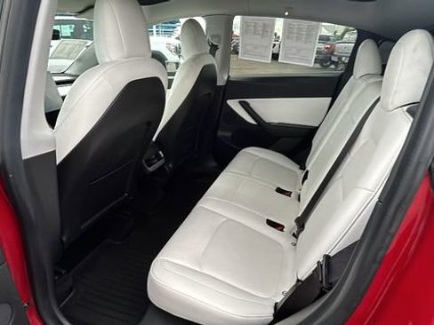 Used 2021 Tesla Model Y Long Range image 15