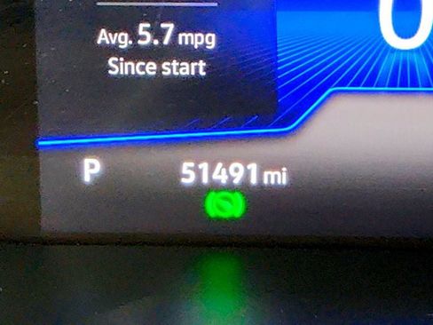 Used 2022 Volkswagen Jetta SE w/ Panoramic Sunroof Package FWD image 16