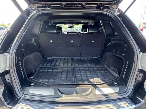 Used 2017 Jeep Grand Cherokee Limited AWD/4WD image 32