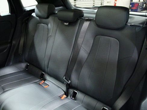 Used 2025 Mercedes-Benz GLA 250 4MATIC image 29