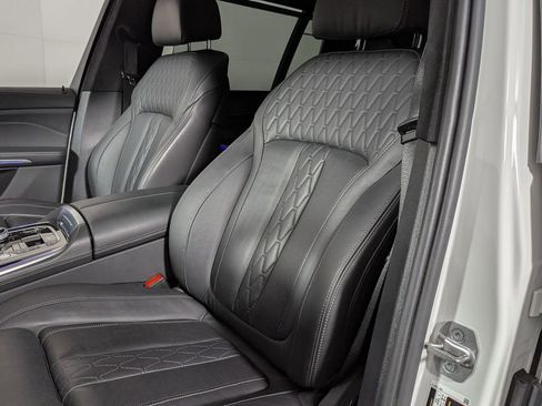 Used 2024 BMW X7 xDrive40i w/ Executive Package image 26