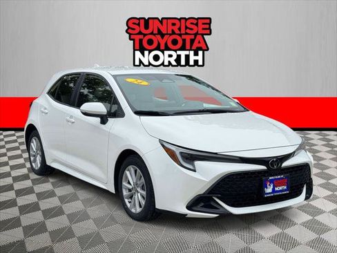 Certified 2024 Toyota Corolla SE FWD image 1