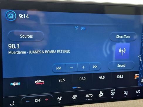 Used 2025 Ford Maverick Lariat w/ 4K Tow Package image 16