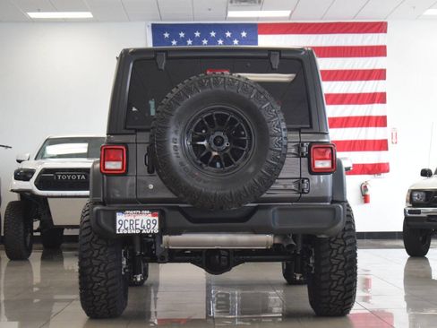 Used 2018 Jeep Wrangler Unlimited Sport S AWD/4WD image 29