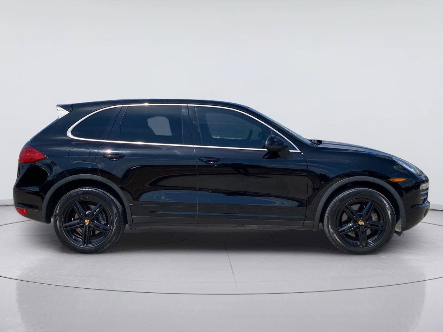 Used 2014 Porsche Cayenne Platinum Edition AWD/4WD image 6