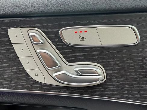 Used 2022 Mercedes-Benz GLC 300 4MATIC image 15