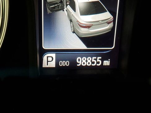 Used 2017 Toyota Camry SE image 23