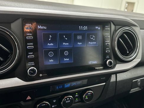 Used 2023 Toyota Tacoma TRD Off-Road AWD/4WD image 27