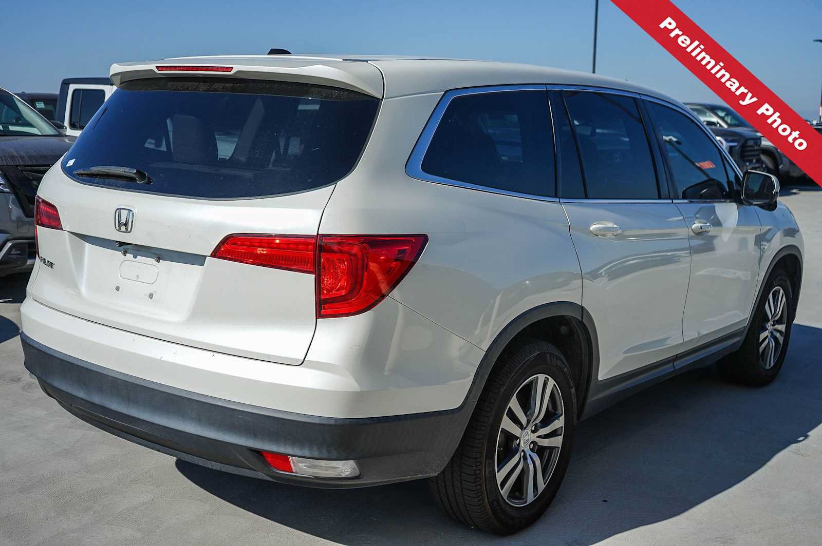 Used 2017 Honda Pilot EX-L image 6
