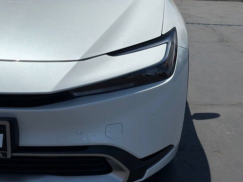 New 2026 Toyota Prius Plug-In Hybrid FWD image 13
