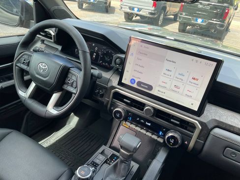 Used 2024 Toyota Tacoma Limited w/ Limited Package (LT) AWD/4WD image 37