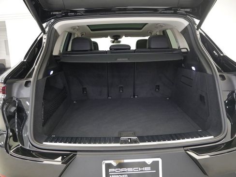 Certified 2024 Porsche Cayenne image 24