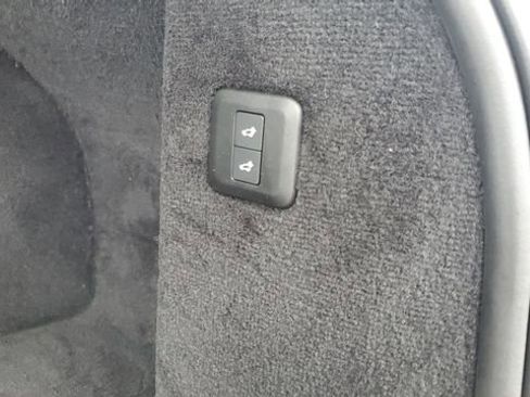 Used 2022 Land Rover Range Rover Sport SVR image 25