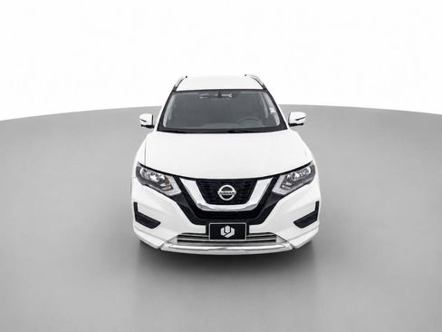 Used 2018 Nissan Rogue SV w/ Premium Package AWD/4WD image 2