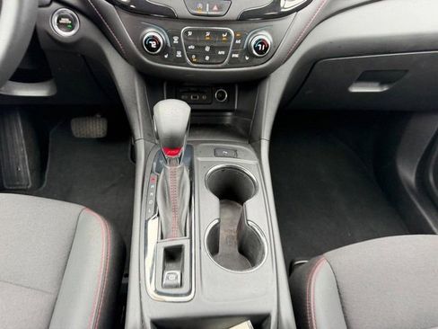 Used 2023 Chevrolet Equinox RS image 15