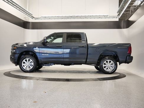 New 2026 RAM 3500 Big Horn AWD/4WD image 42