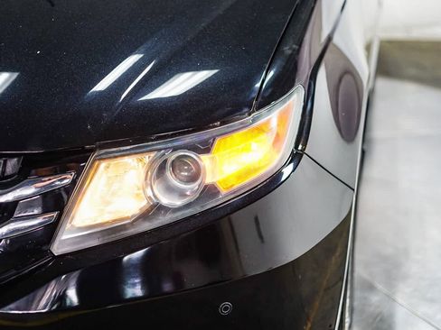 Used 2014 Honda Odyssey Touring image 4
